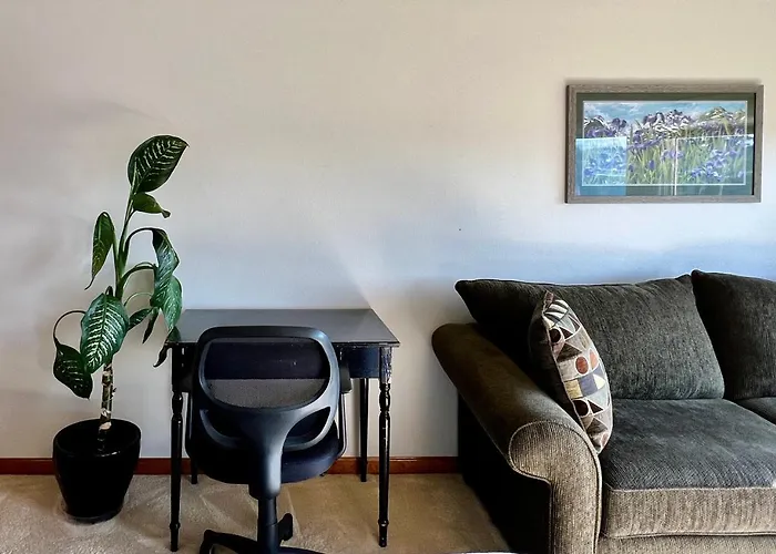 The Peregrine Suite - Comfort And Luxury In The Heart Of Kodiak