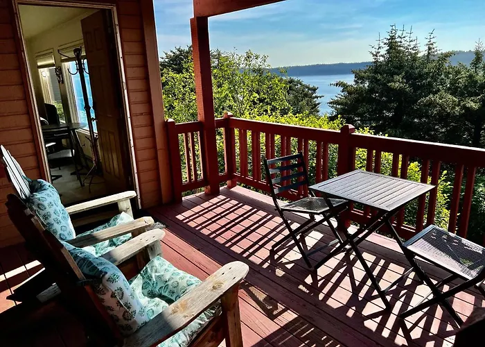 The Peregrine Suite - Comfort And Luxury In The Heart Of Kodiak